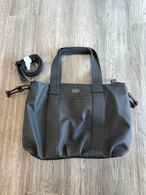 Lug- Piper Matte Luxe- Black